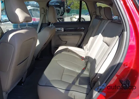 2010 Lincoln Mkx z USA, uszkodzony, nr VIN 2LMDJ8JC3ABJ26472